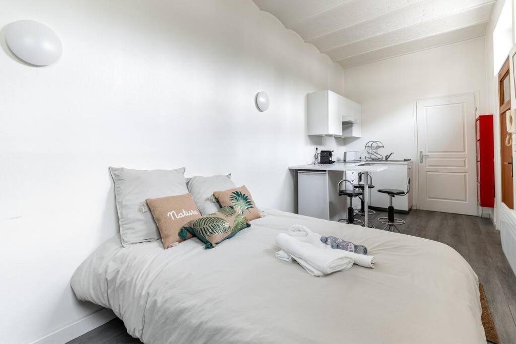 Magnifique Studio Au Coeur De Vincennes Apartment Exterior photo